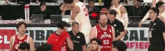 AG体育app下载-国家队首秀！赛后李弘权激动落泪